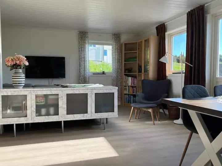 Lekkert Gjestehus Med Gratis Parkering Pa Stedet. Levanger Exterior photo