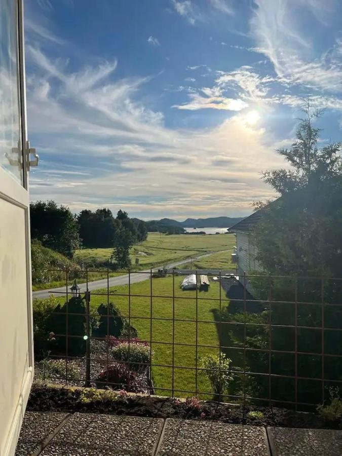 Lekkert Gjestehus Med Gratis Parkering Pa Stedet. Levanger Exterior photo